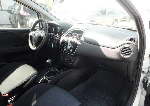 Fiat Punto cena 15900 przebieg: 149000, rok produkcji 2016 z Tarczyn małe 137